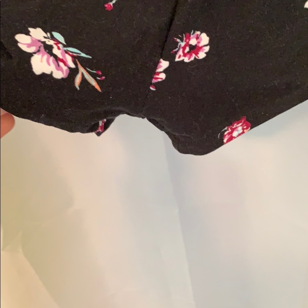 ✨ Floral Romper - Picture 4 of 6